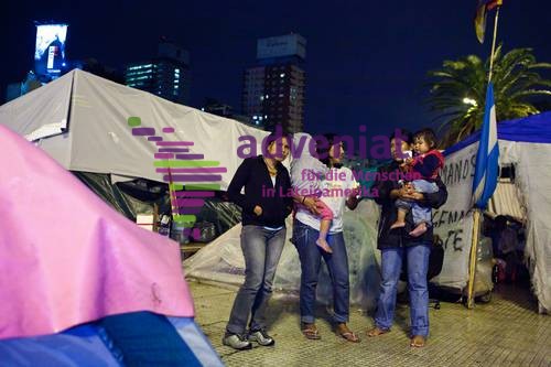ADV_11022 Qom-Protestcamp in Buenos Aires