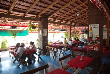 Restaurant  in Puerto Del Triunfo, einem beliebten Ausflugsziel am Pazifik.