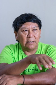 Davi Kopenwa Yanomami (Chef der Yanomami-Organisation „Hutukara“) -hier beim Interview in seinem Büro in Boa Vista.