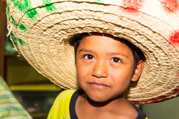 Der kleine Juanito in der Casa de Migrantes, dem Migrantenheim der Vinzentinerinnen in Palenque. Er ist ohne seine Familie dort gestrandet.