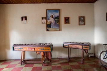 Marimbas in einem Pfarrhaus