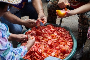 Vorbereitung des gemeinsamen Essens für die Gauchos des Tinkunaco-Festes