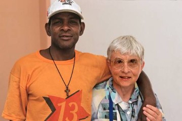 Die Frau vom Lieben Gott
Sr. Magdalena Brokamp aus Warendorf, Leiterin der "Casa de Solidaridade"
mit Obdachlosen, Nova Iguaçu  RJ, Brasilien