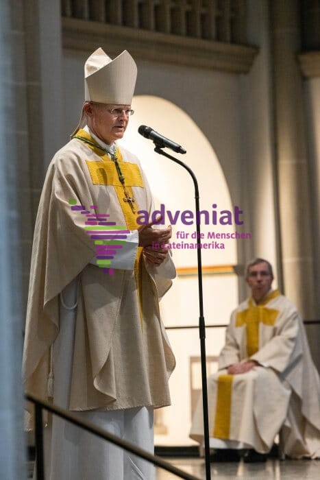 ADV_32513 Stabwechsel 2021 Lateinamerika-Hilfswerk Adveniat: Der Jesuit Pater Martin Maier folgt auf Pater Michael Heinz